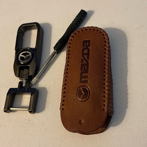 Mazda Key Fob Keychain in metal & Fob Case Cover in Brown Leather NWT - Picture 4 of 9